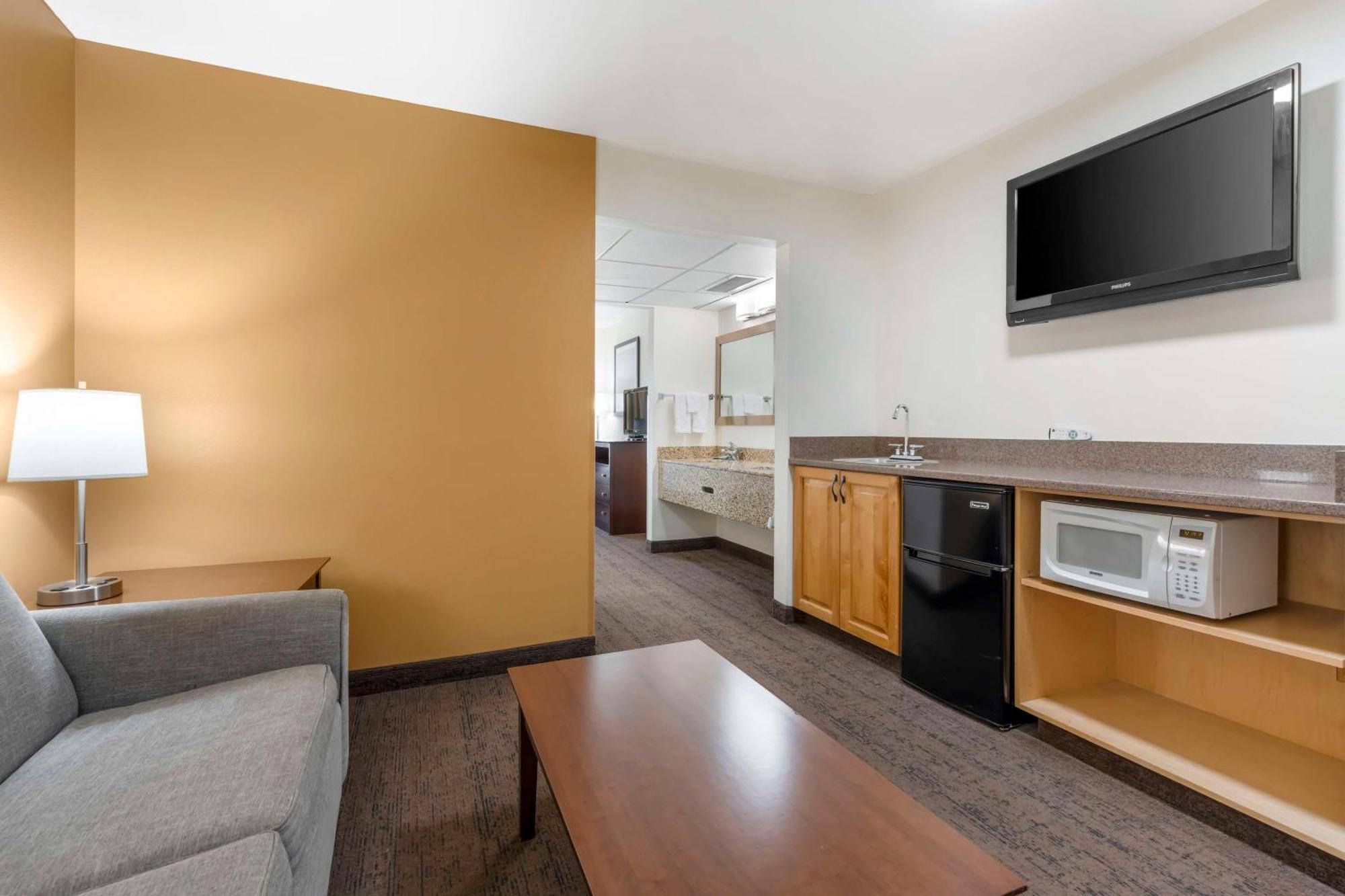 Best Western Yellowstone Crossing Laurel Exterior photo